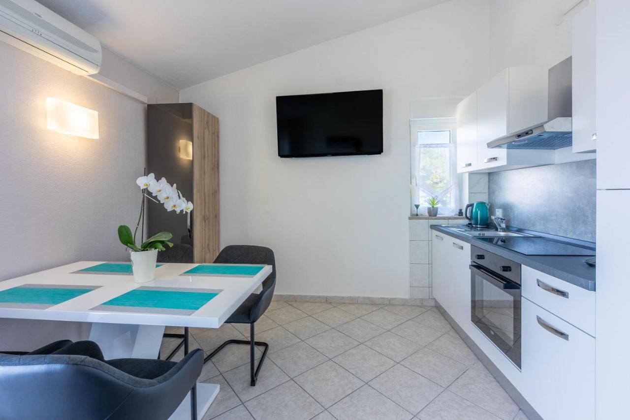 Apartments Porto Dramalj Bagian luar foto