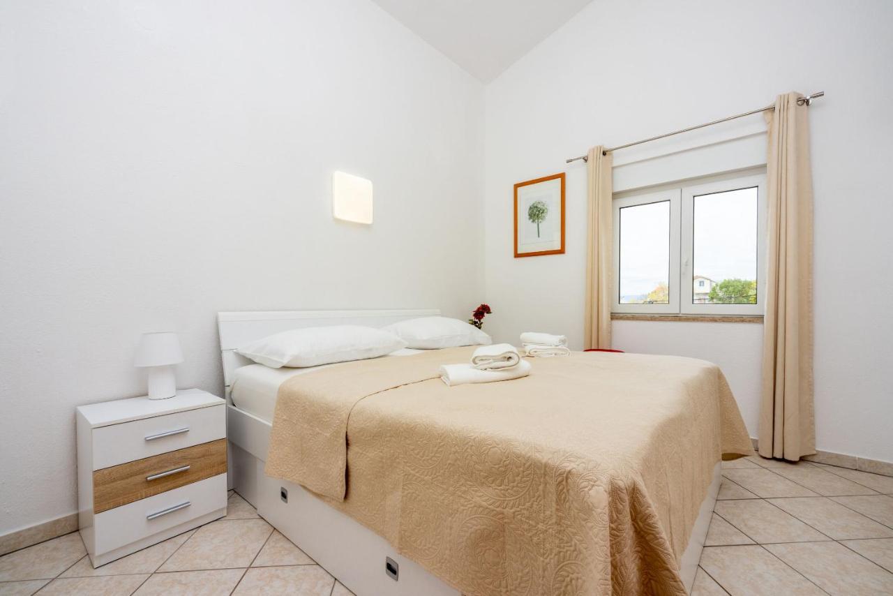 Apartments Porto Dramalj Bagian luar foto